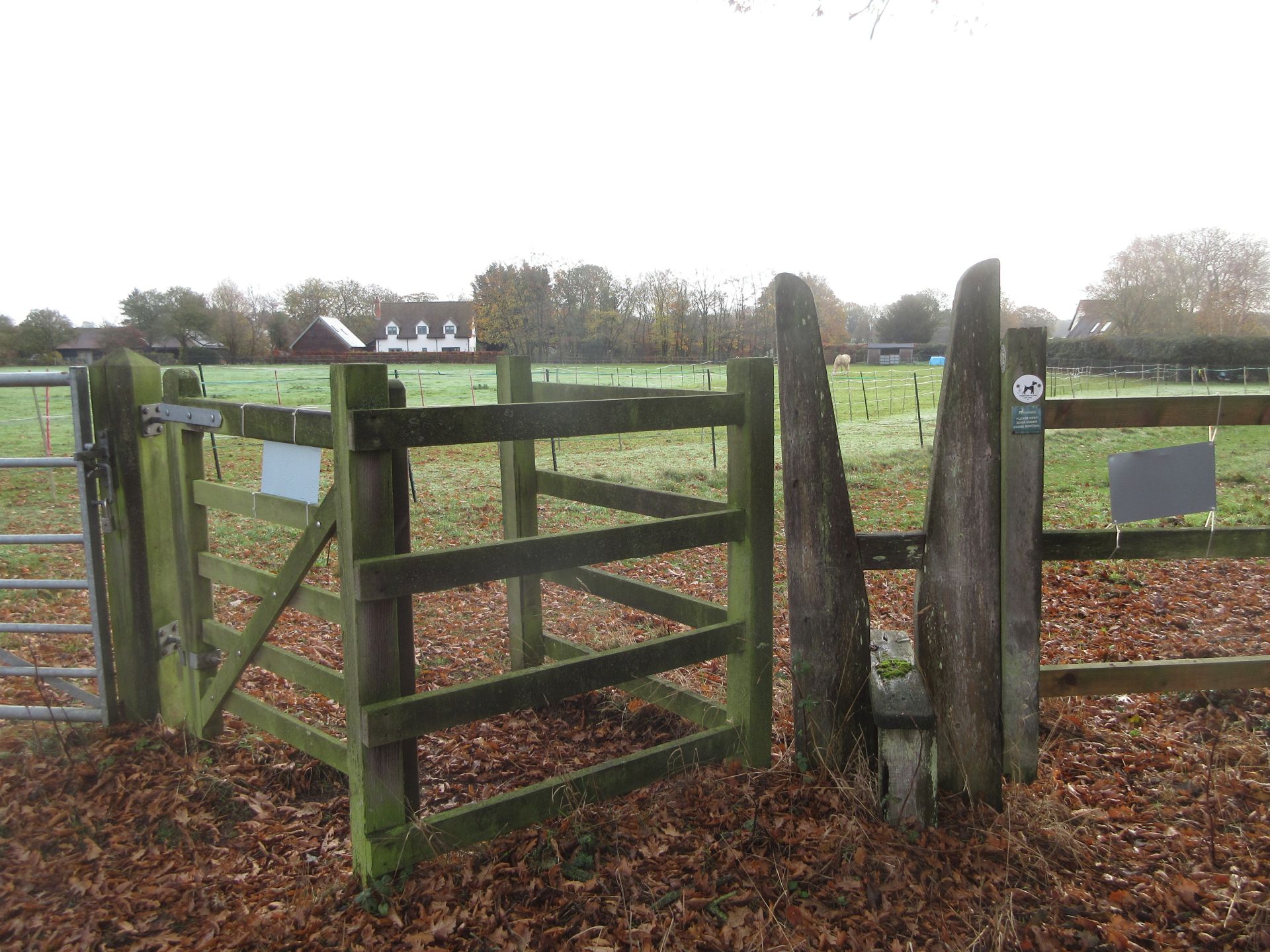 Squeeze stile or kissing gate